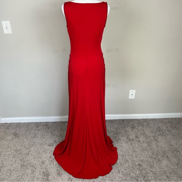 MAGGY LONDON BLACK LABEL BOAT NECK BEADED GOWN WITH TRAIN IN RED SIZE 8 - Picture 11 of 16
